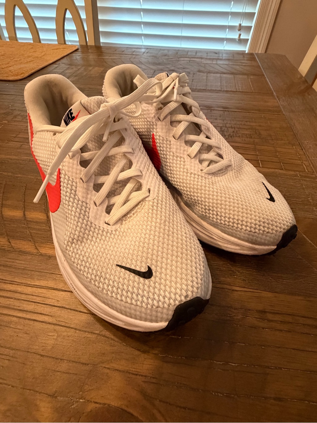 Nike Revolution 8